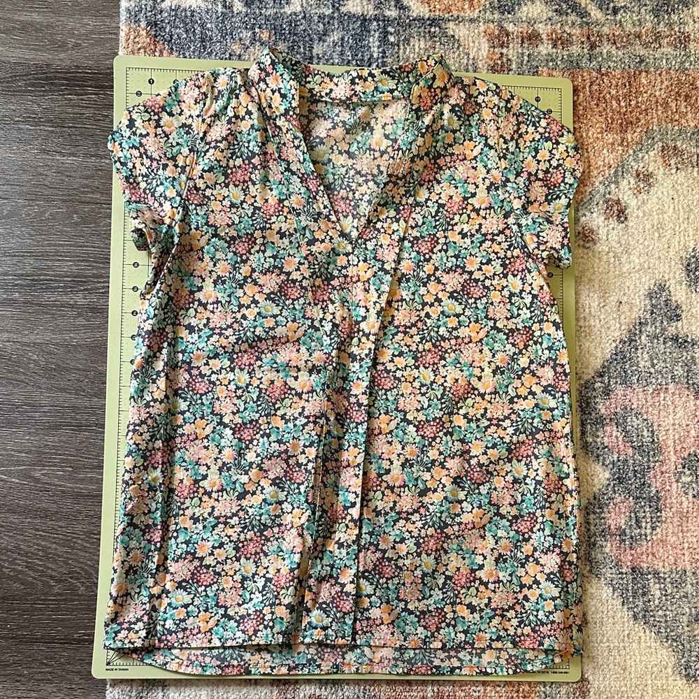 Floral Garden Ditzy Print Women's short sleeve Feminine blouse